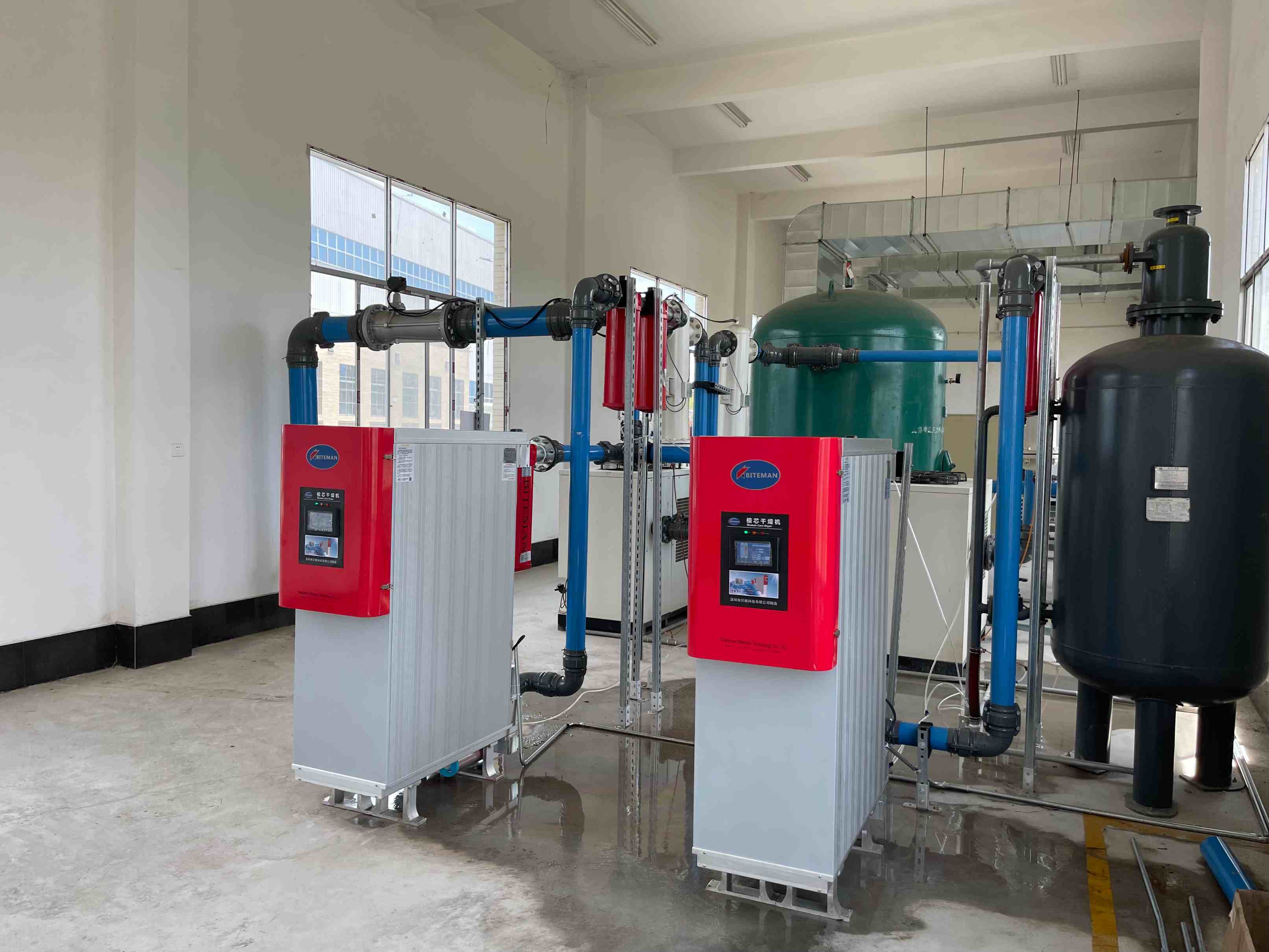 壓縮空氣組合式干燥機(jī)，壓縮空氣干燥機(jī)，冷凍式干燥機(jī)，吸干機(jī)，精密過濾器，吸附式干燥機(jī)